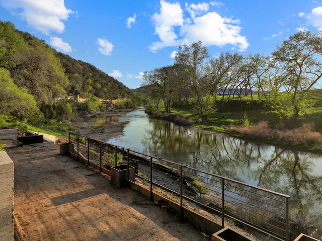 236 Riverfront Dr. 