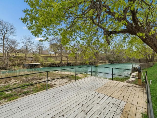 54 Hampton Dr. S