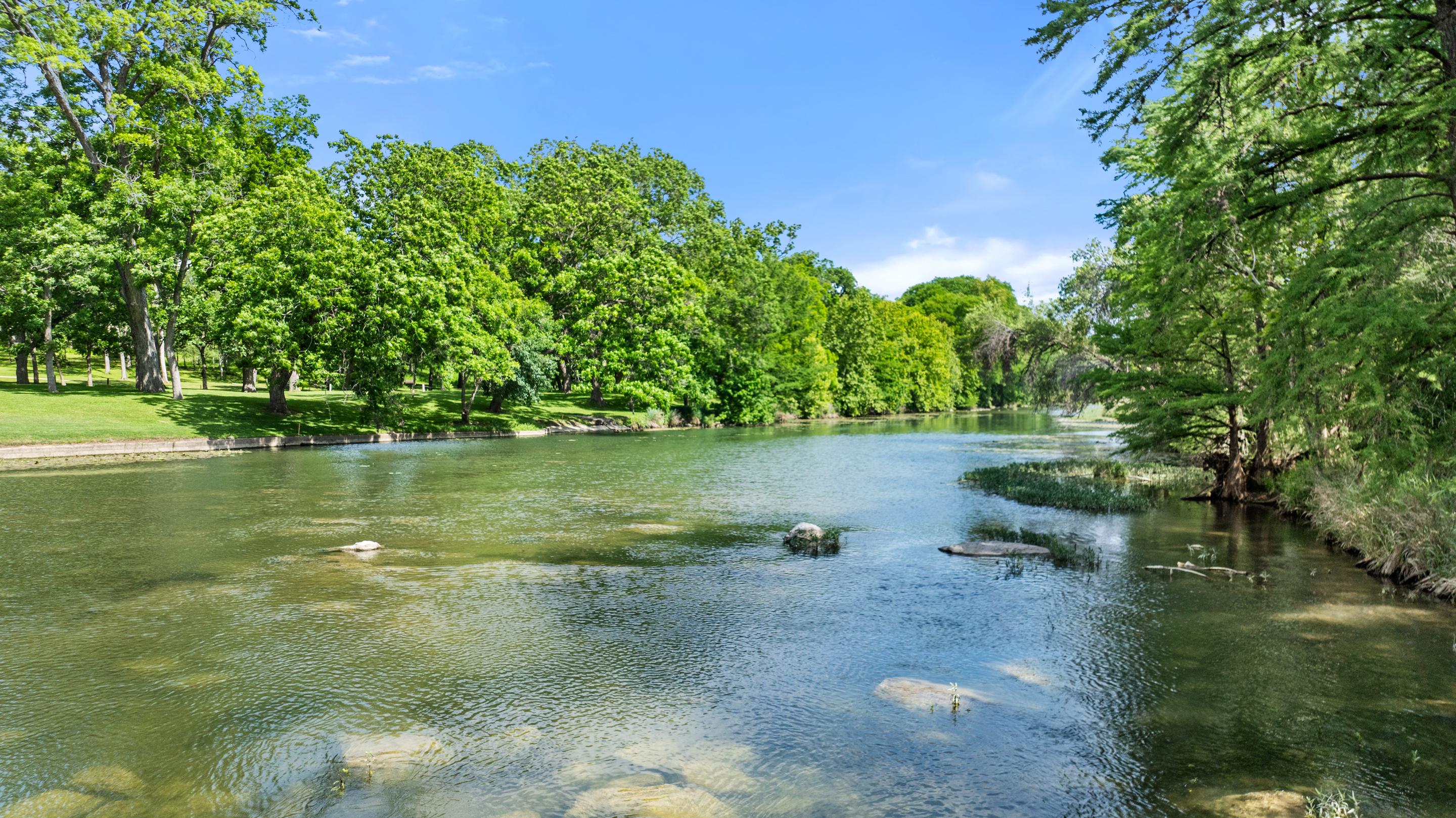 New Braunfels Homes for Sale on Guadalupe River in the Zipcode of 78130