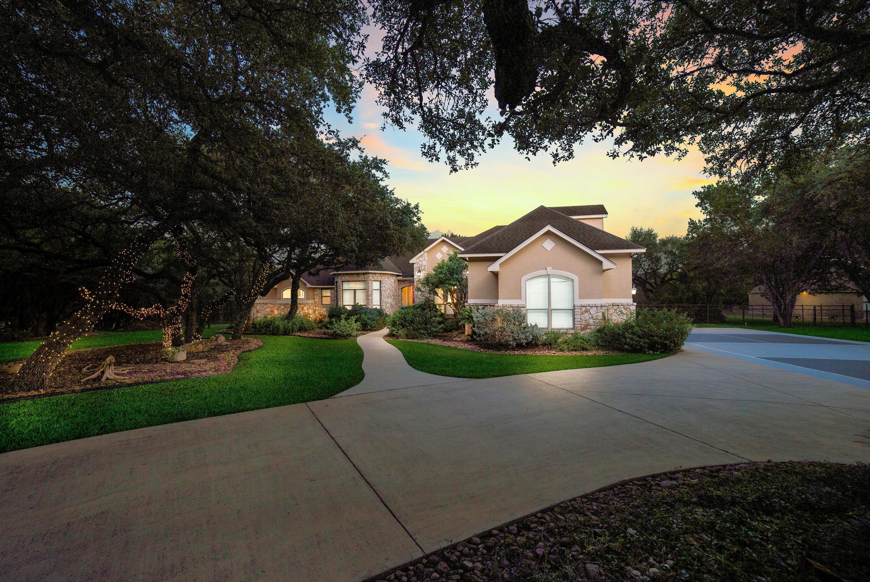 26424 Lewis Ranch Rd, New Braunfels Property Listing