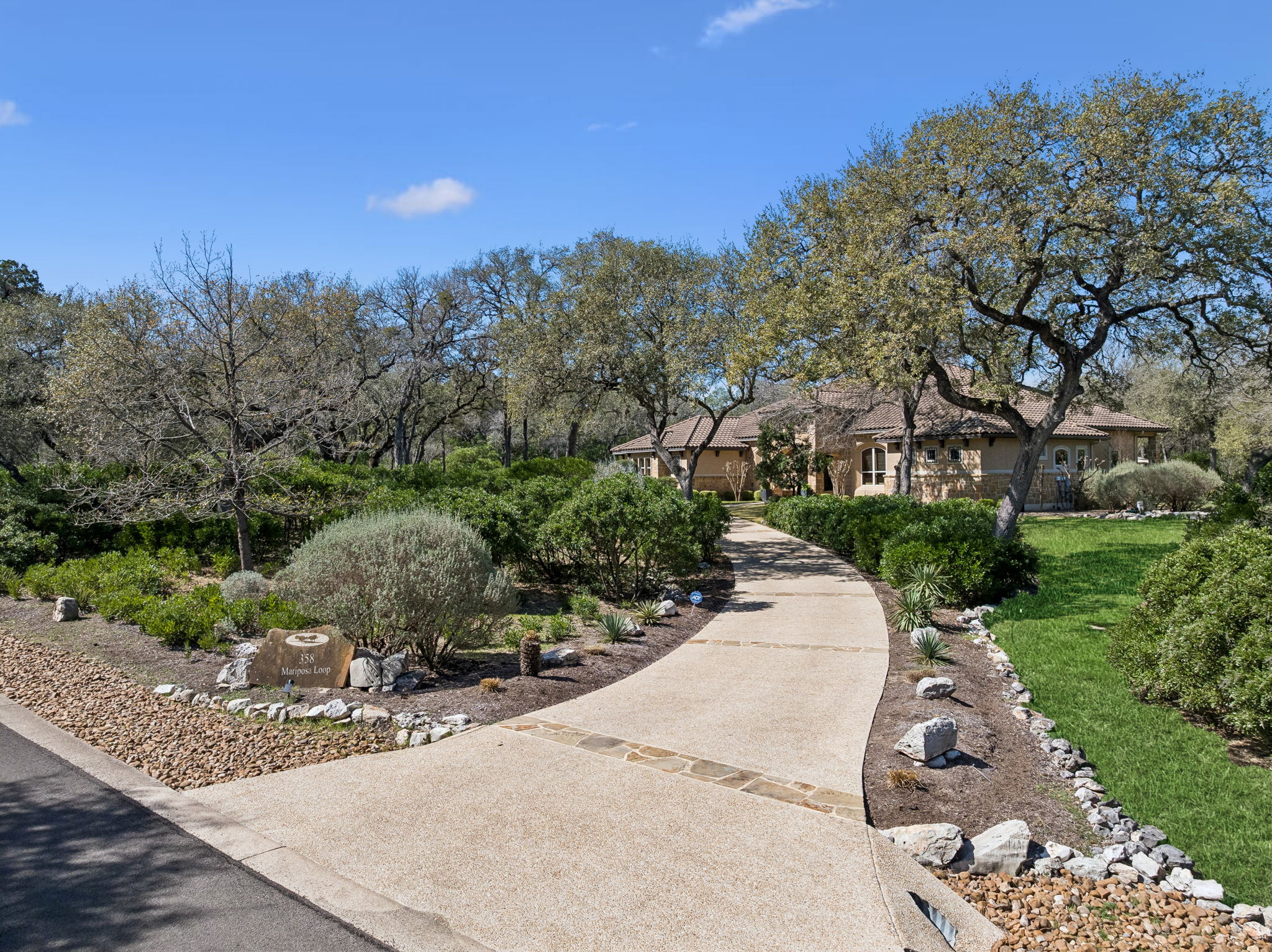 MLS #000358 for Sale at 358 Mariposa Loop, on  in the city of New Braunfels, 78132
