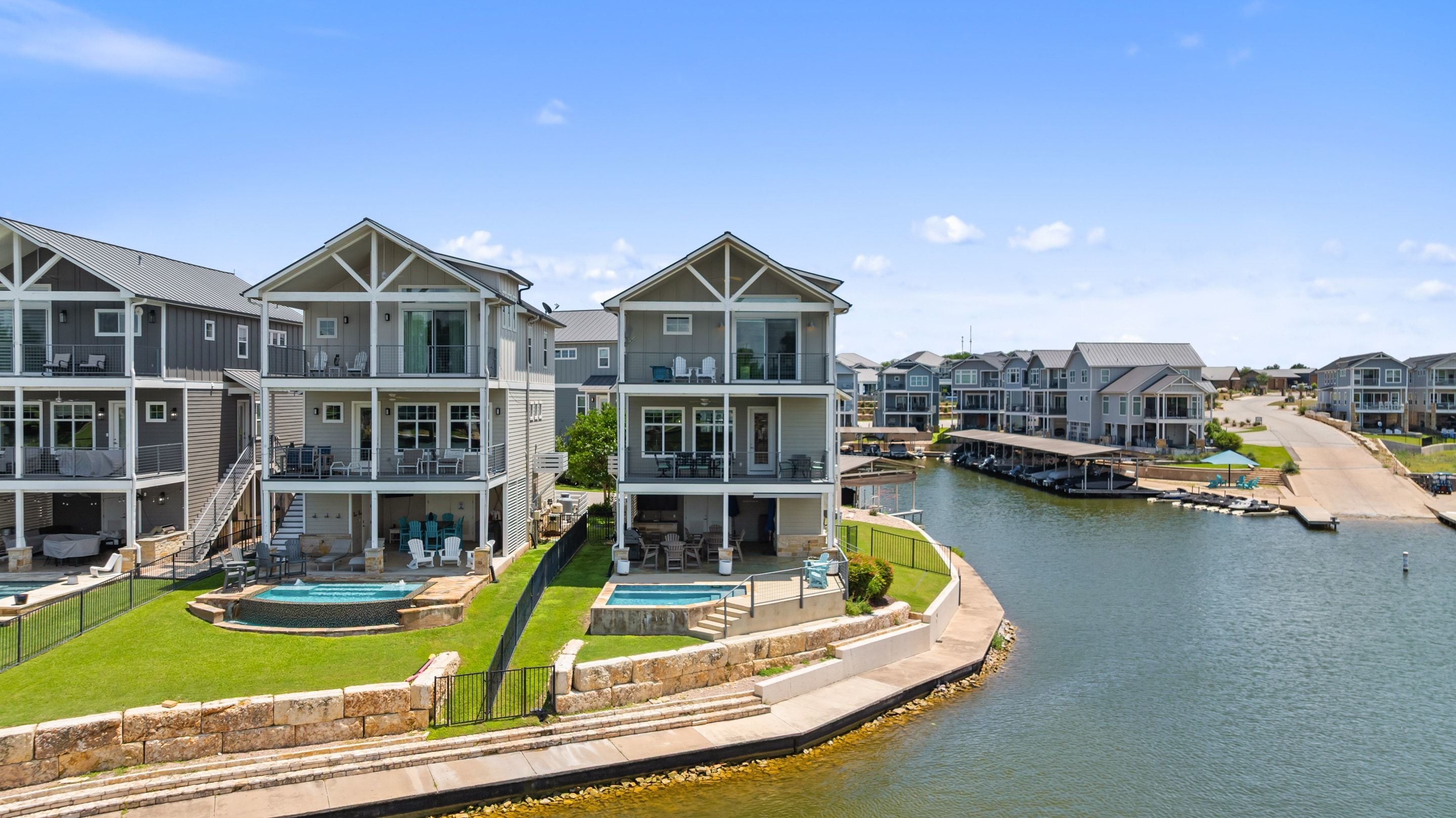 412 Island Circle