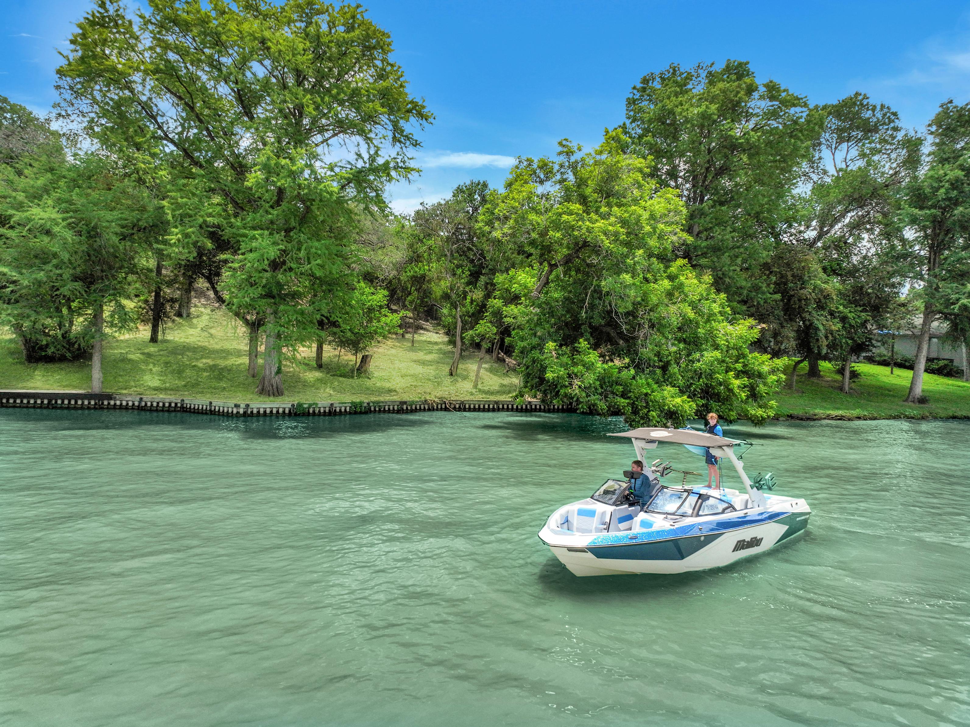 Located on Lake Dunlap, Land for Sale by 505 E Zipp in the New Braunfels, located in the neighborhood of 