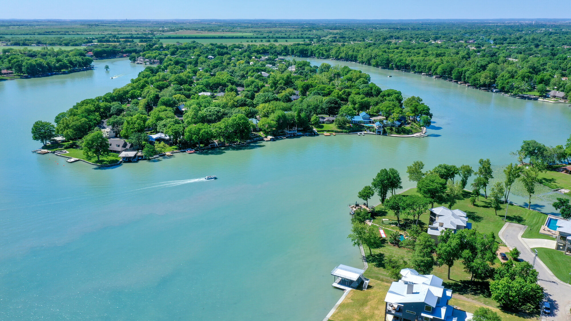 Lake McQueeney Waterfront Properties For Sale