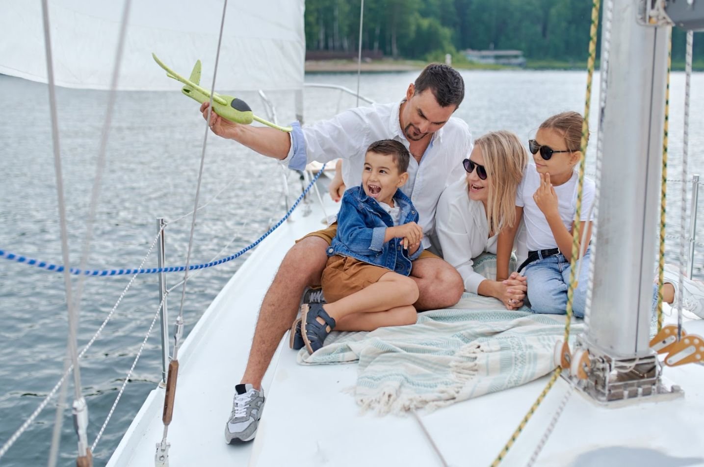 Lake house for families